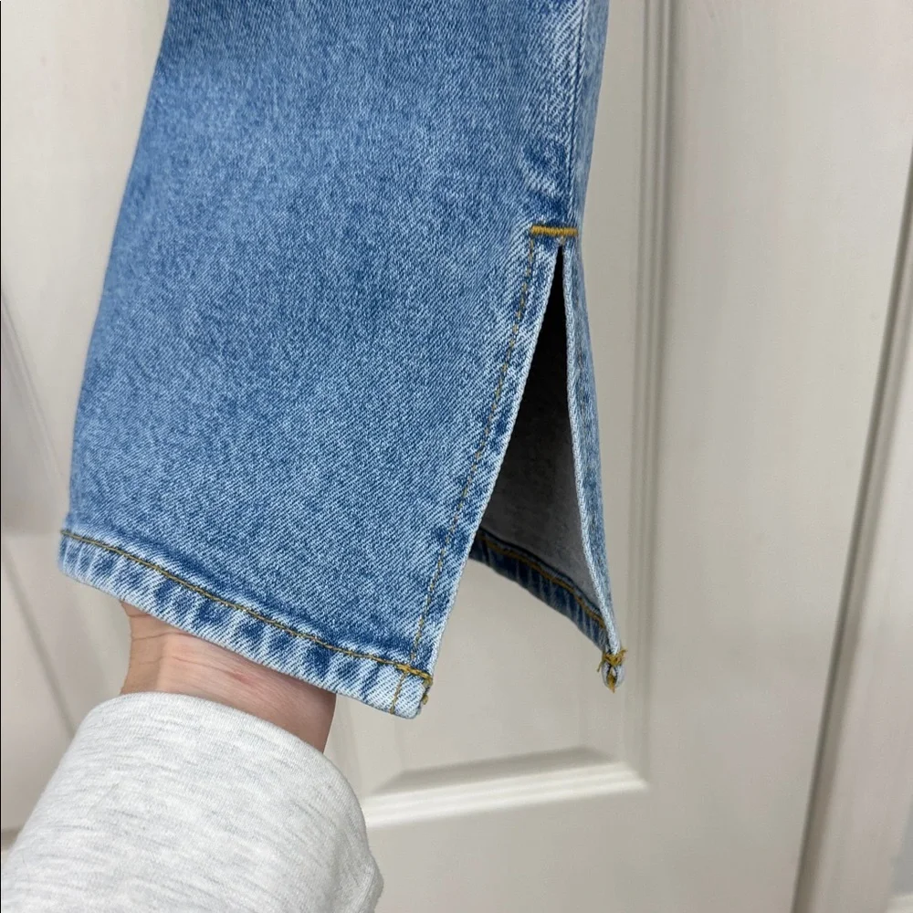 7 For All Mankind Low-Rise Slit-Flare Jeans: 26 - Picture 4 of 9